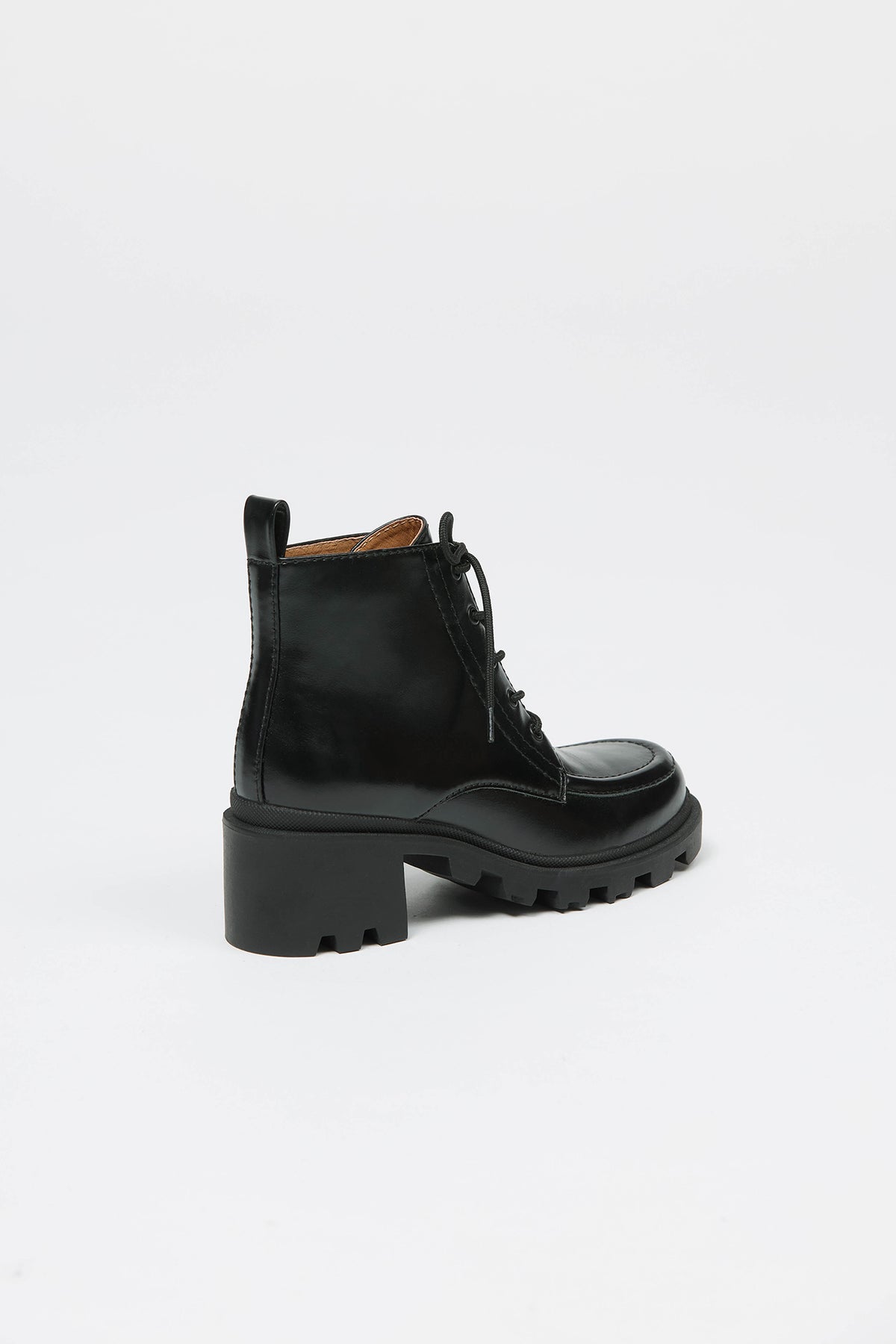 Black ankle boot with chunky heel and laces