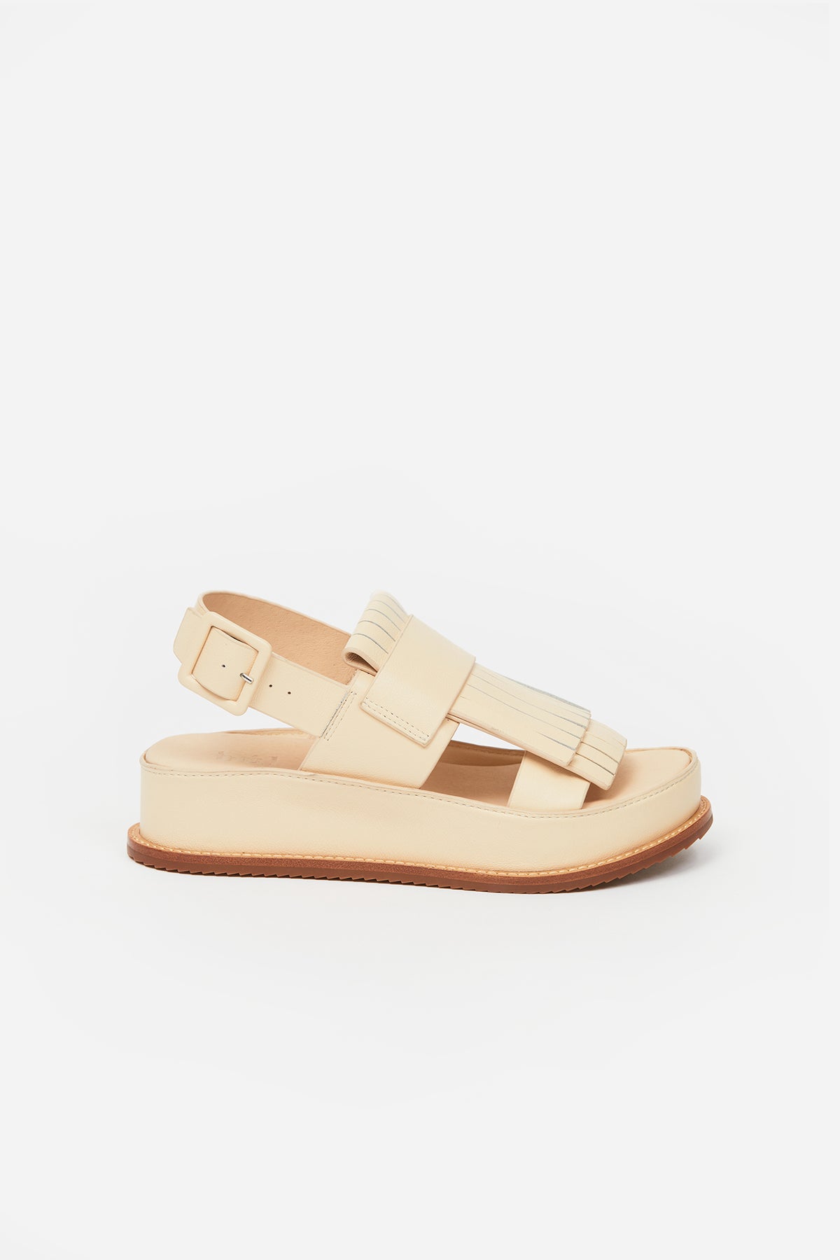 Womans platform sandal in cream