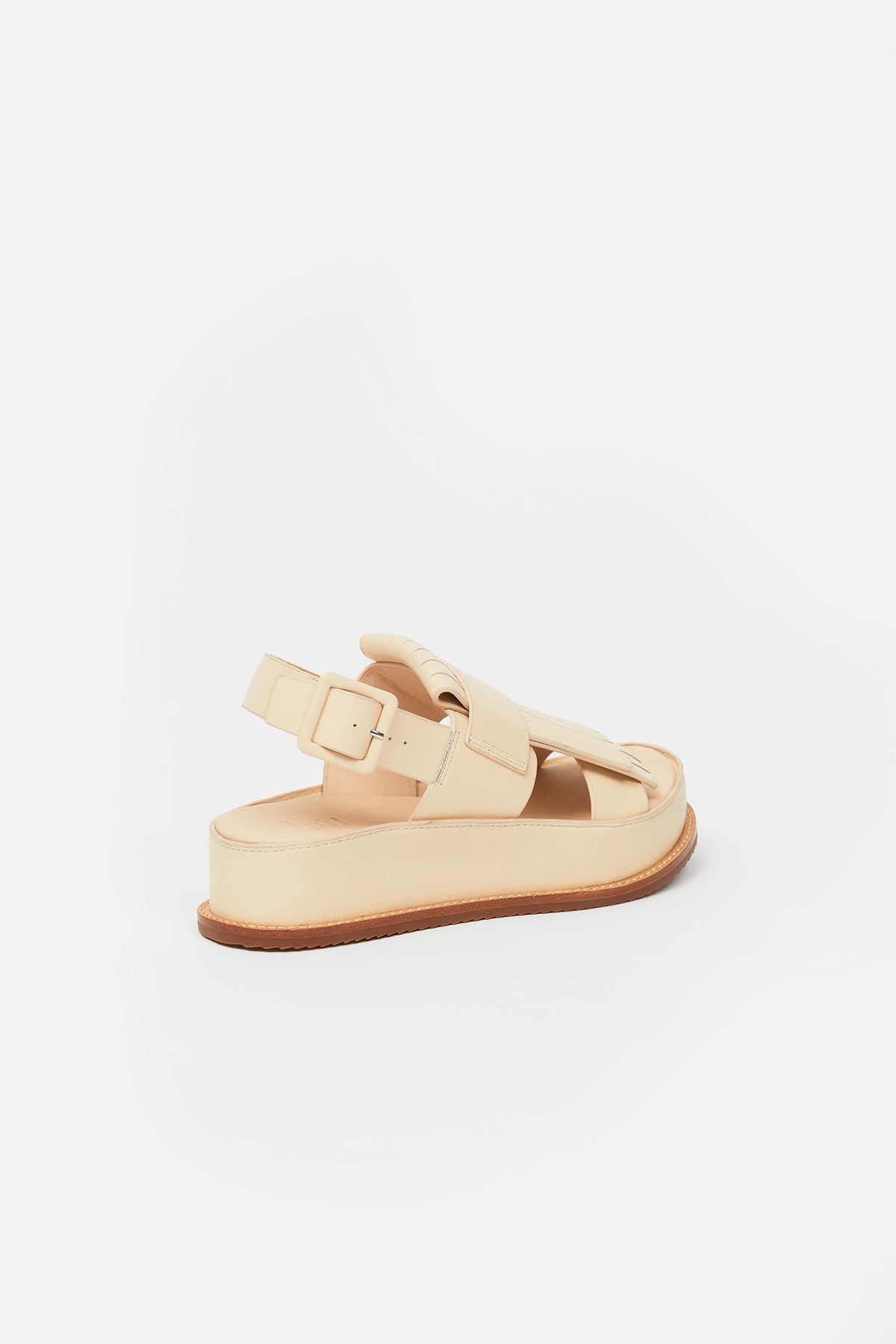 Womans platform sandal in cream