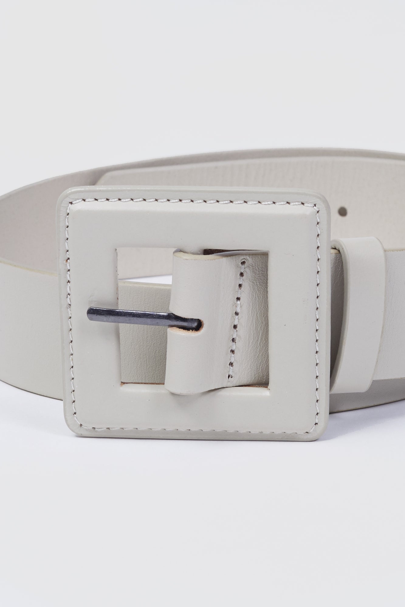 Casa Belt Stone Square Buckle Leather Front Close Up