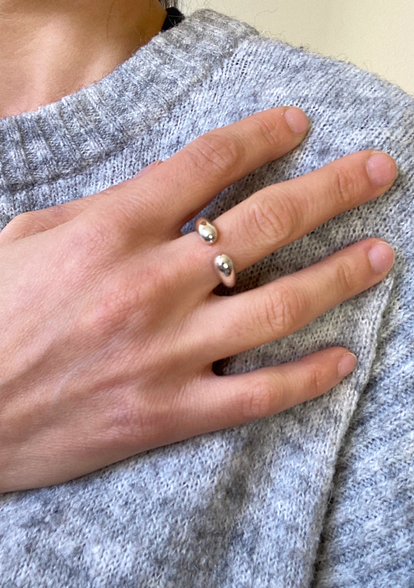 Suru Studio Embrace Ring Silver