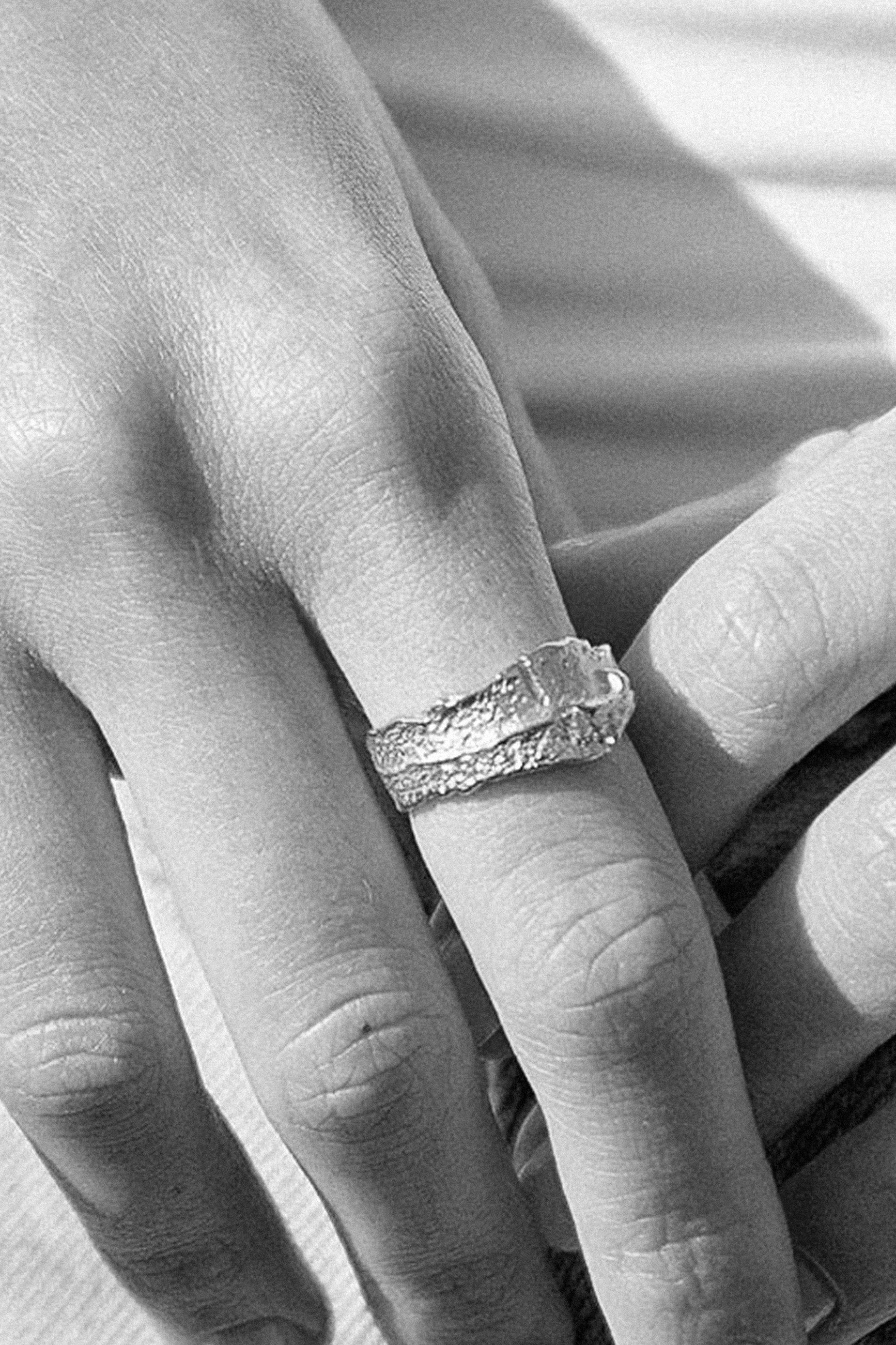 Gold plated ring with quartz stone