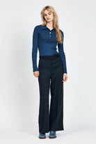 Model wearing navy pant