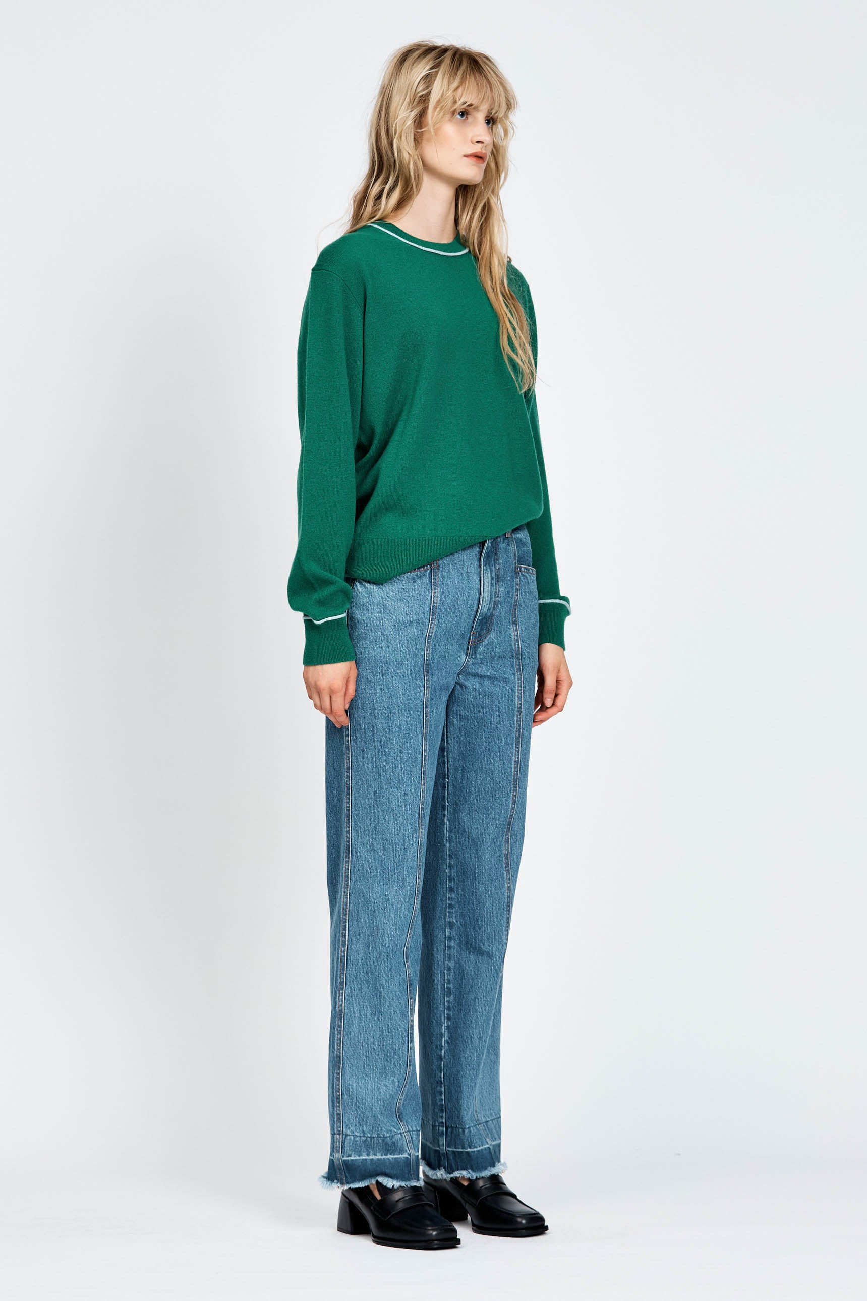Women wearing green knitted jumper