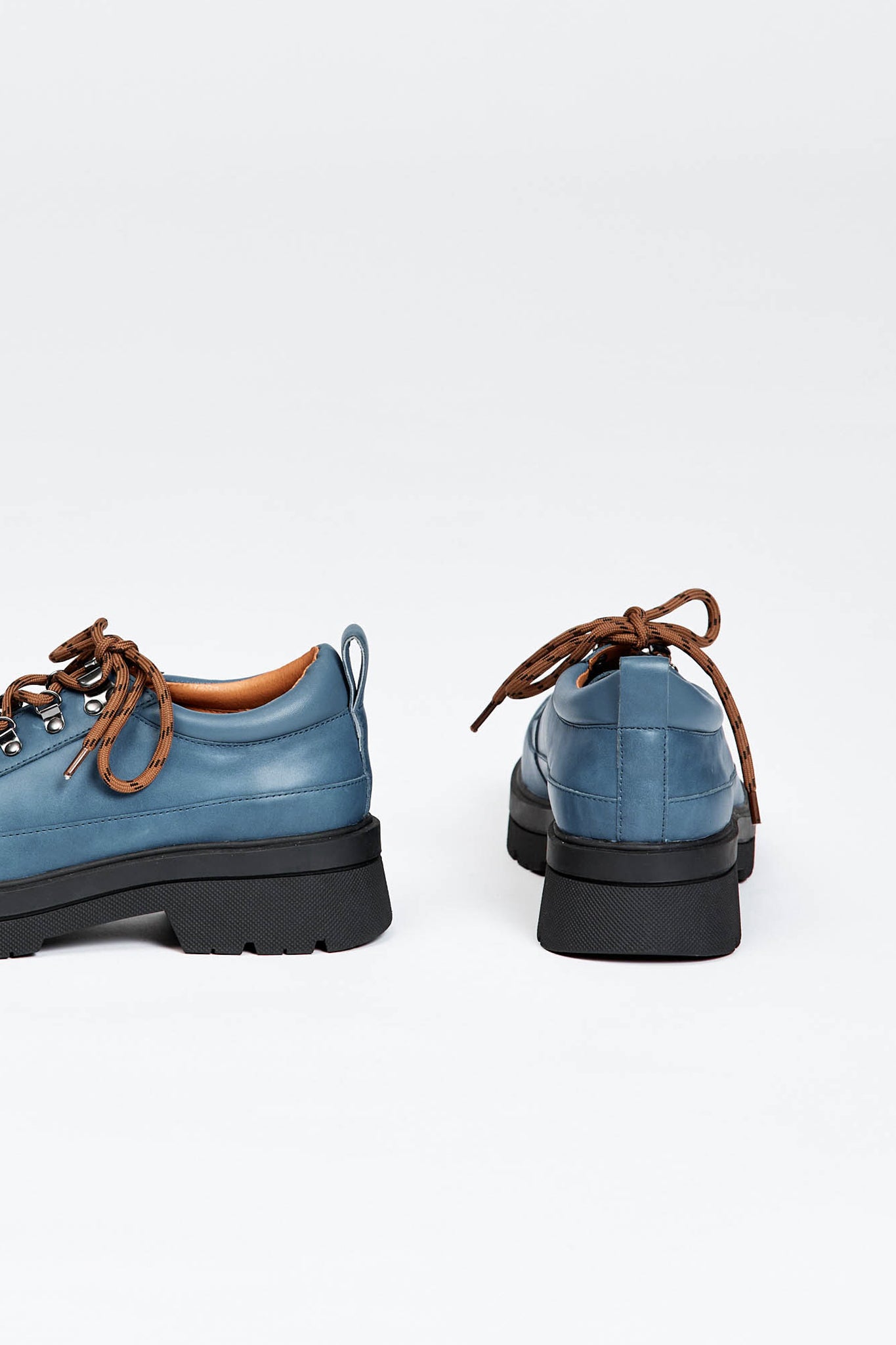Womens blue shoe