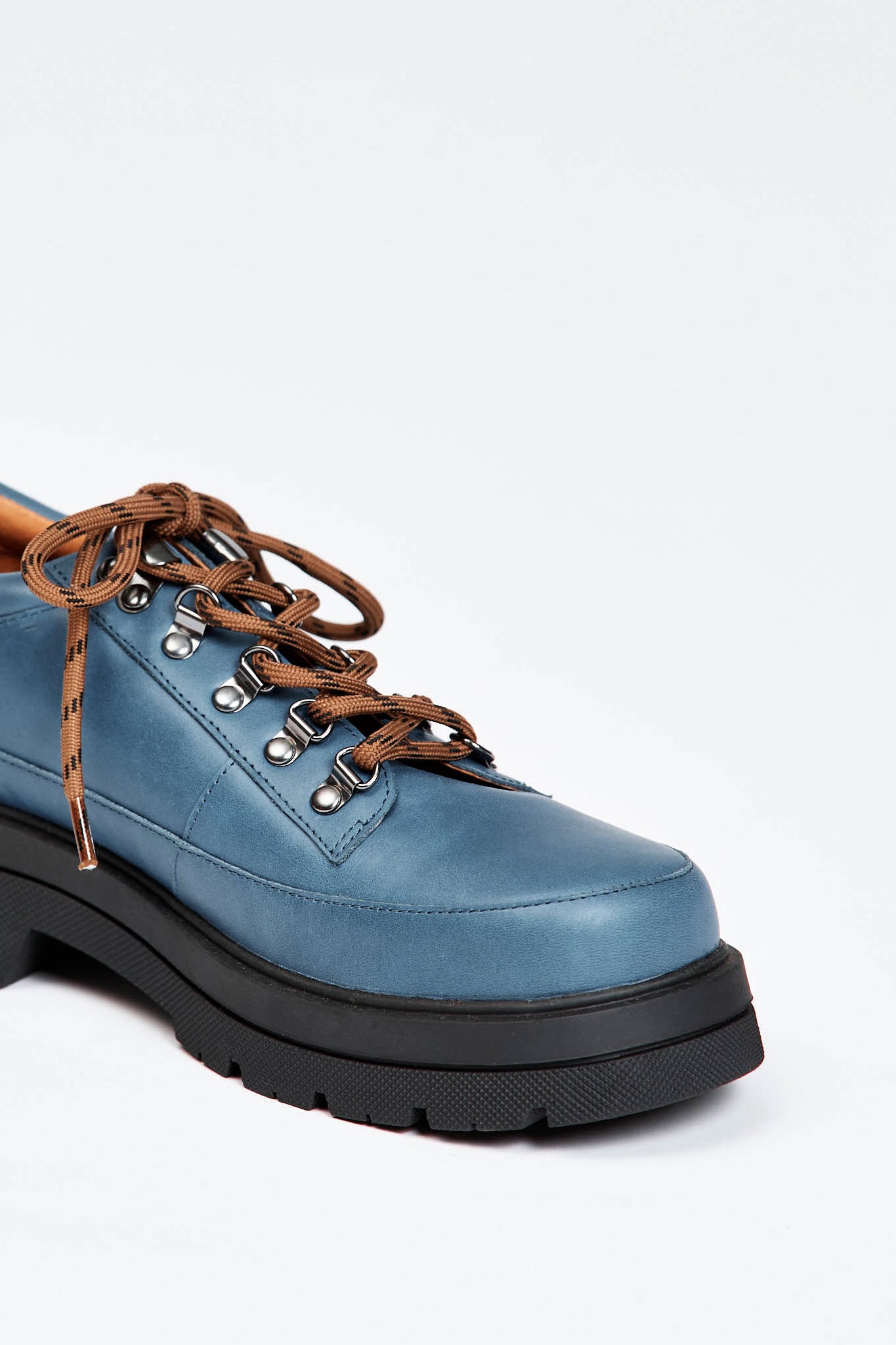 Womens blue shoe