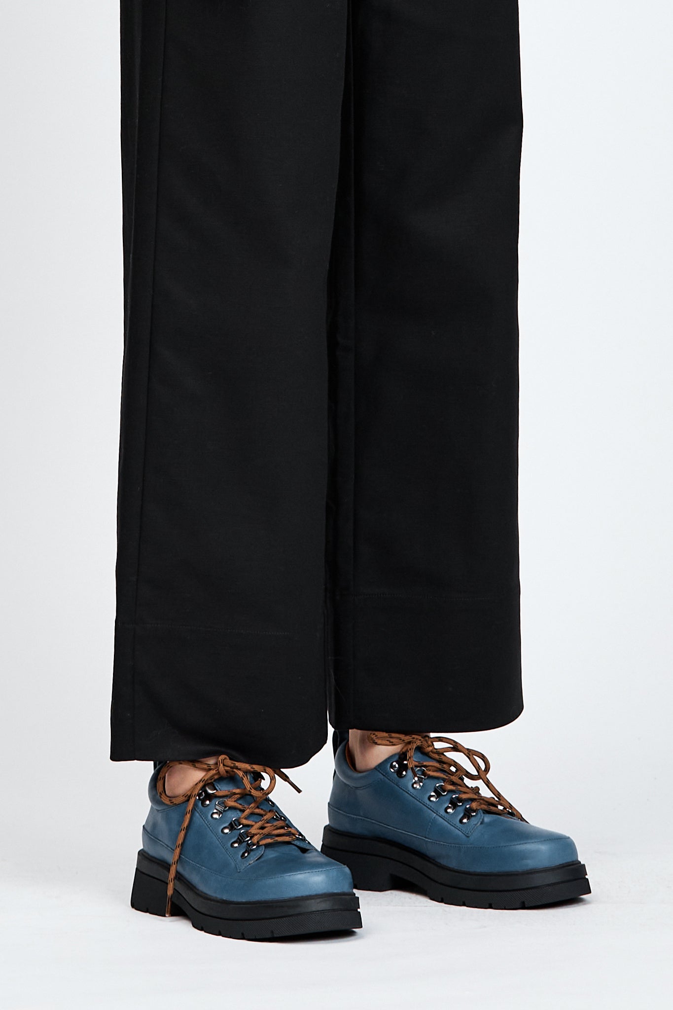 Womens blue shoe