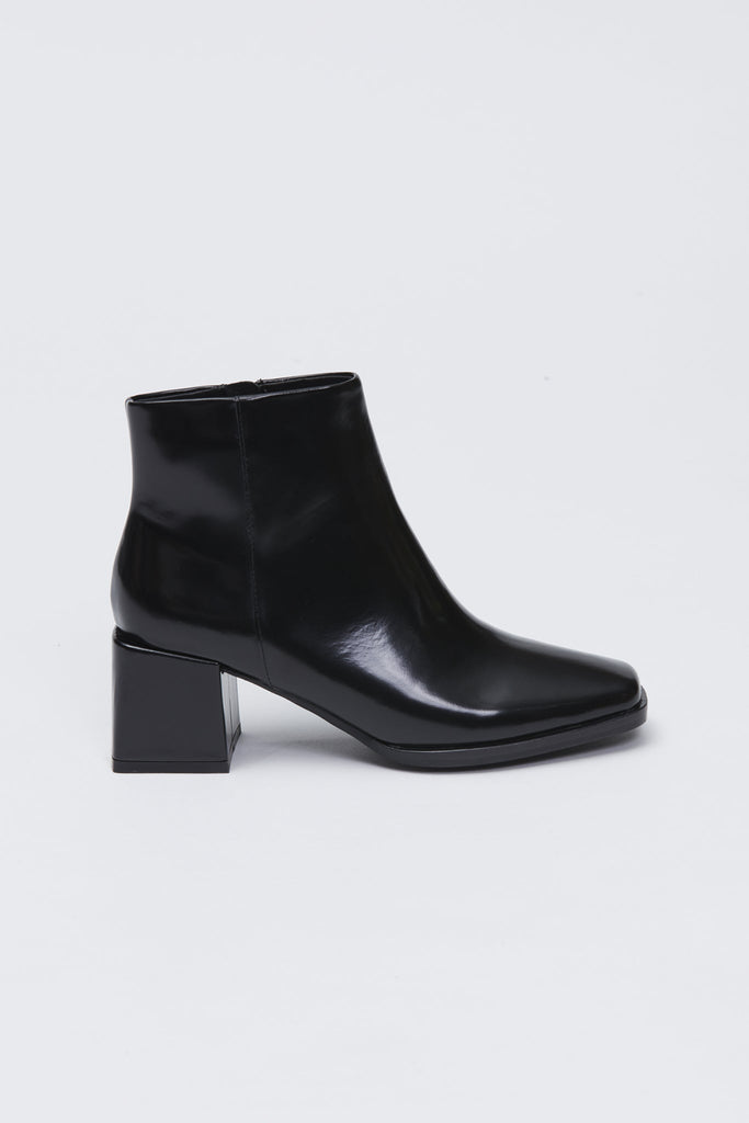 Black Gloss Boot for Women