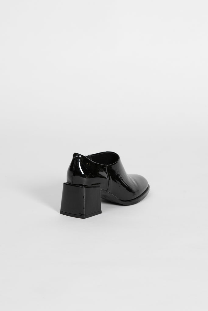 Dolomites Women's Shoe Black Chuncky Heel Glossy Leather Back