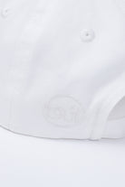 Lagarto Cap White Cotton búl Logo Close Up