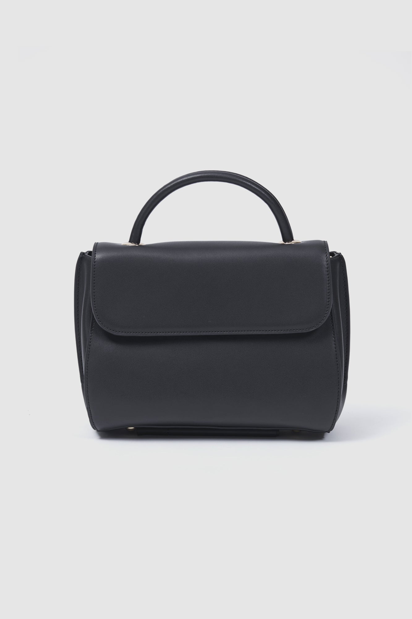 Villa Bag Black Leather Front