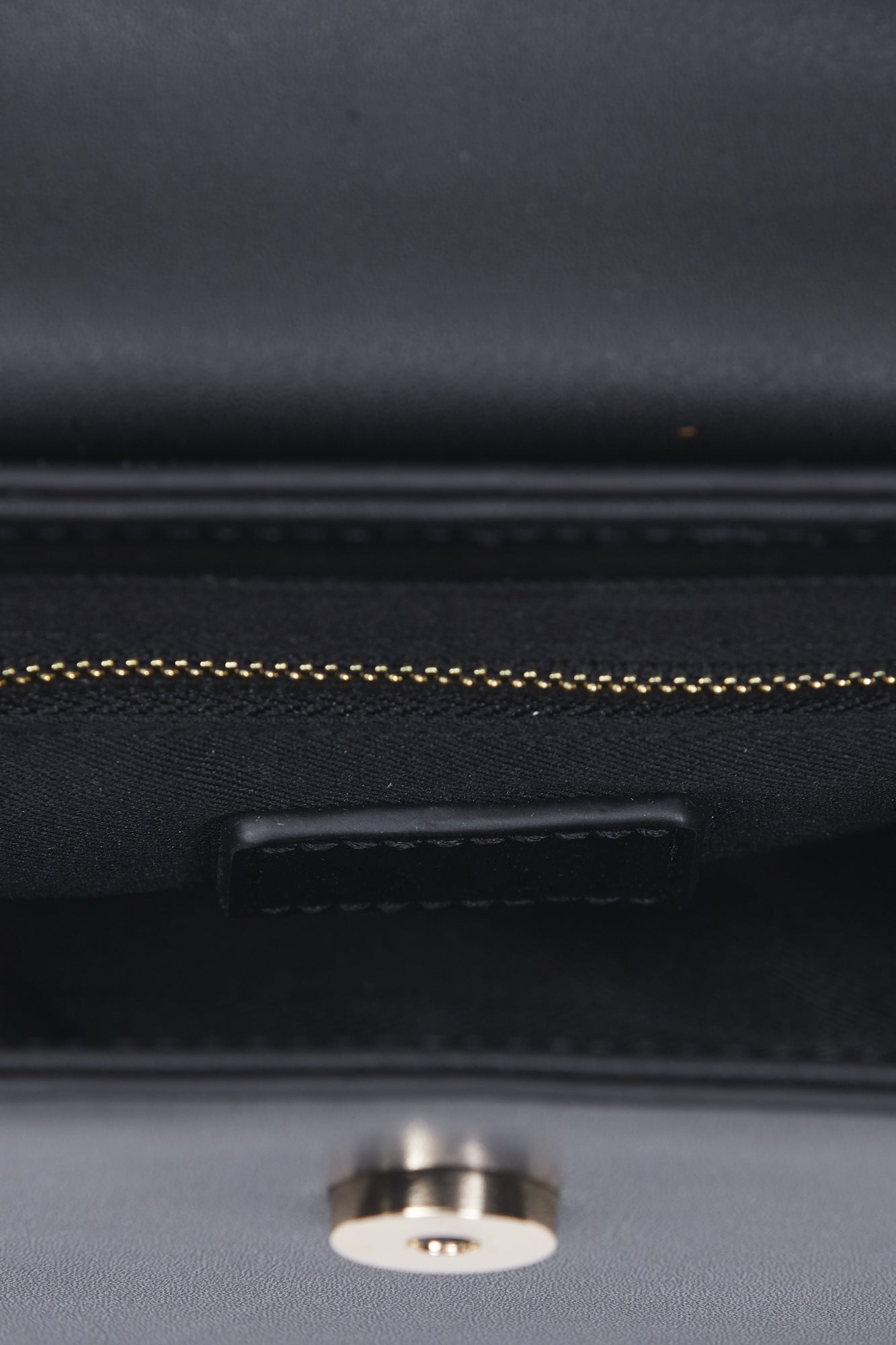 Villa Bag Black Leather Inside