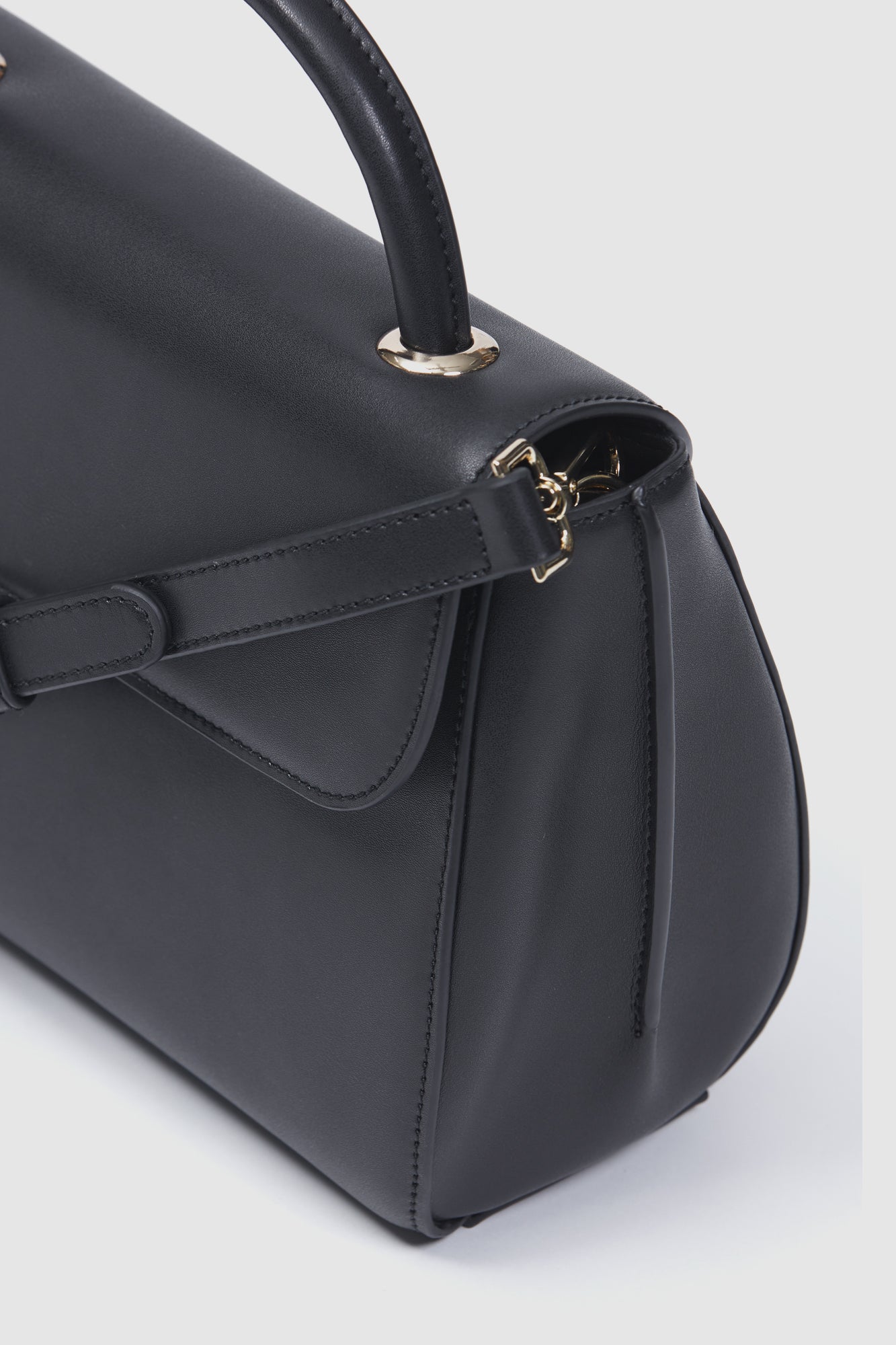 Villa Bag Black Leather Side