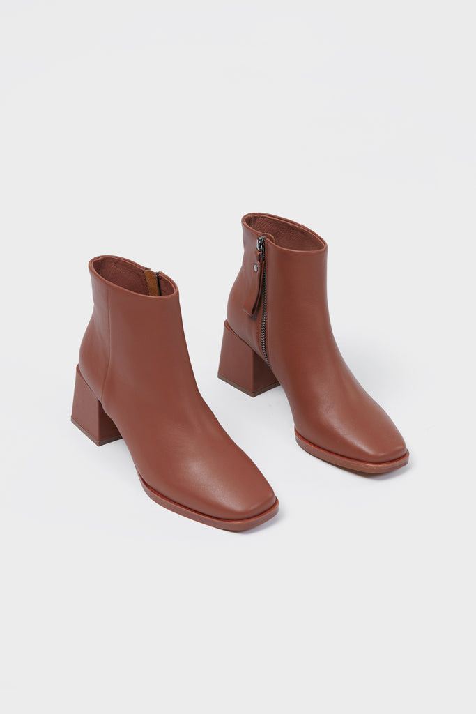 Walford Ankle Boot Rust Brown Leather Front